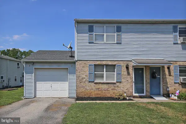 35 Walnut Mill Ln, CLEONA, PA 17042