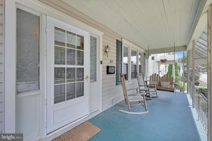 324 S Lincoln St, Palmyra, PA 17078 - #3