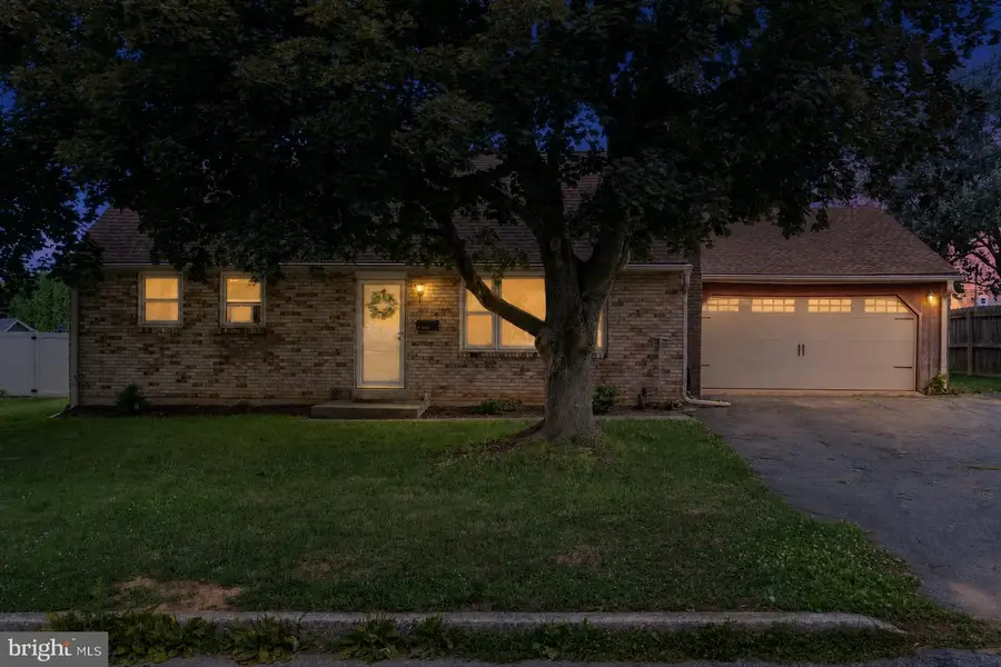 1331 E Walnut St, Annville, PA 17003 - #3