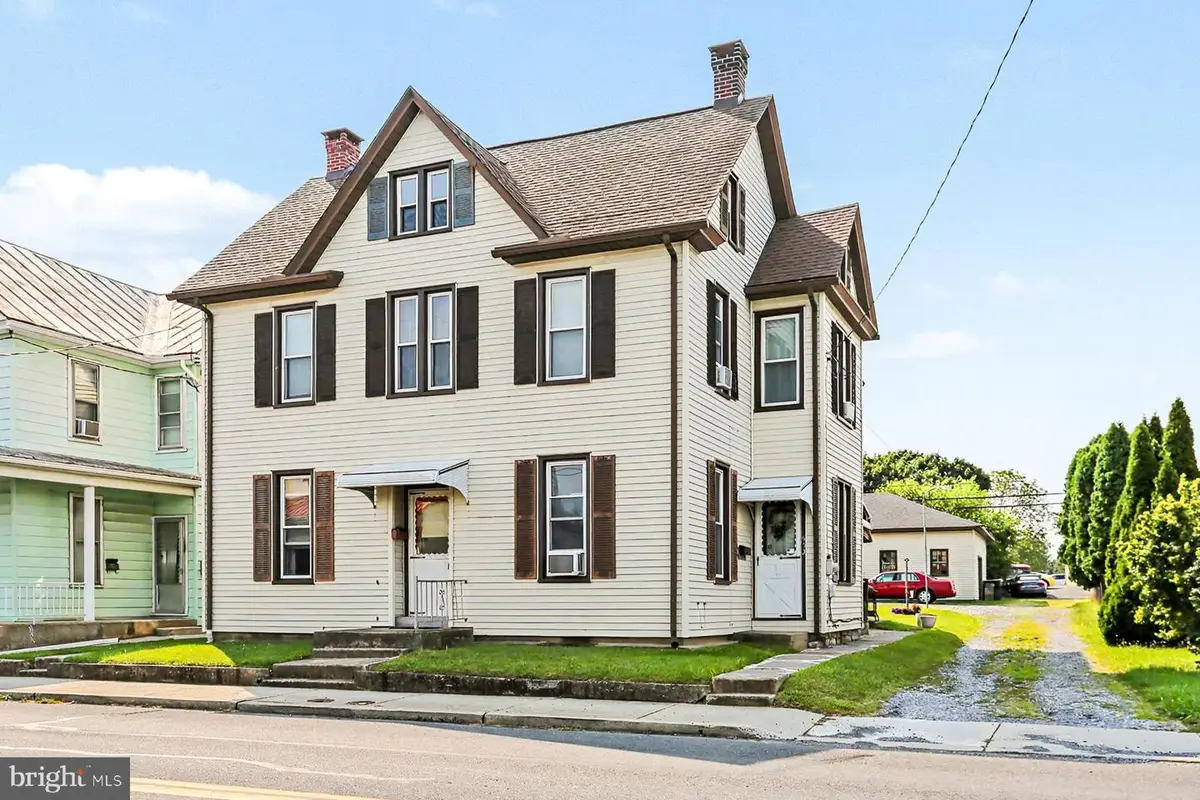 632 W Main St, Palmyra, PA 17078 - #1