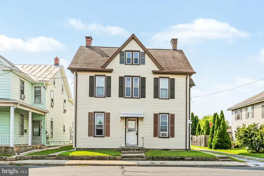 632 W Main St, Palmyra, PA 17078 - #2