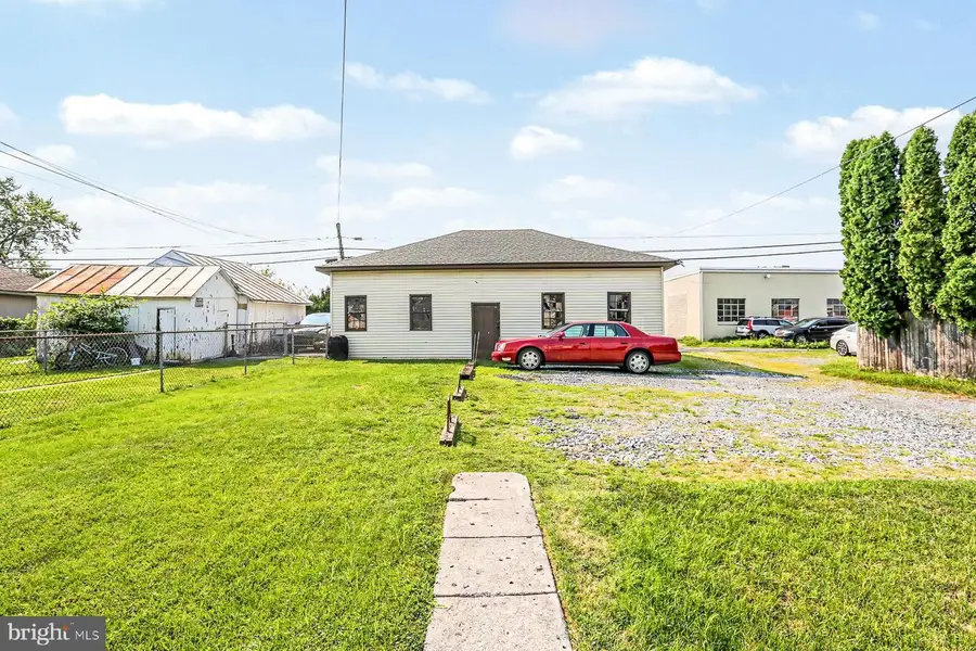 632 W Main St, Palmyra, PA 17078 - #3