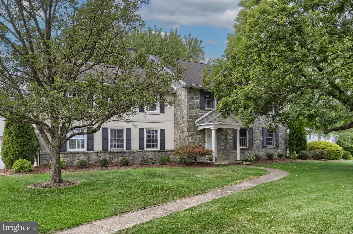 451 S Race St, Myerstown, PA 17067 - #1