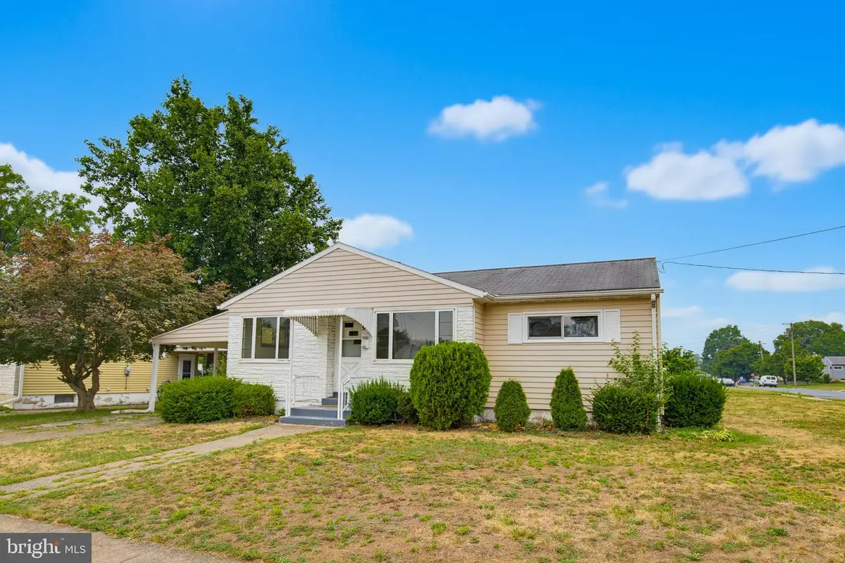 521 N 9th Ave, Lebanon, PA 17046 - #1