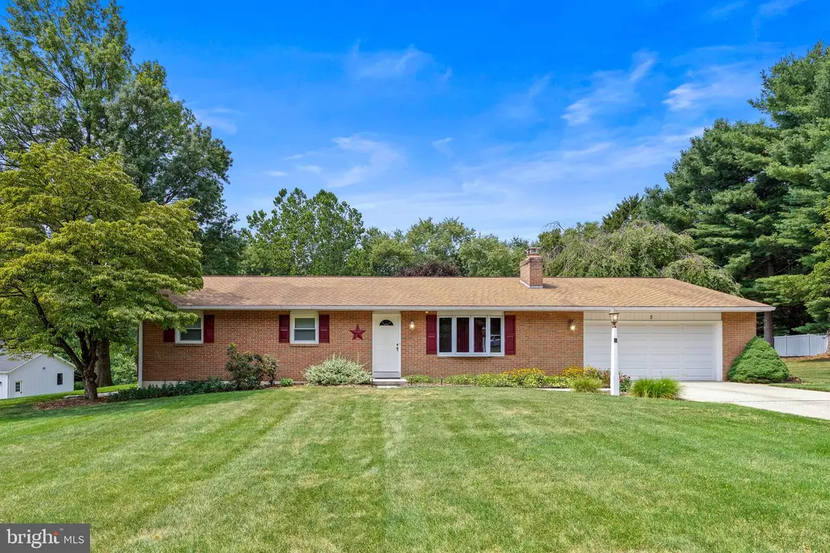 5 Dianna Dr, Annville, PA 17003 - #1
