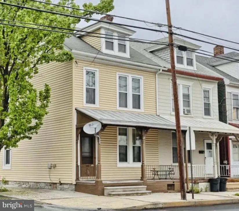 19 Lehman St, Lebanon, PA 17046 - #1
