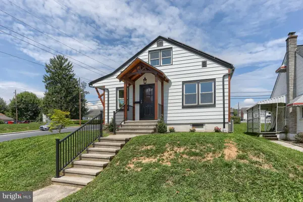 1 E Chestnut St, CLEONA, PA 17042