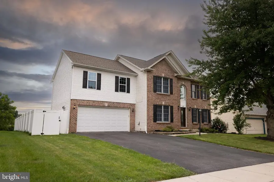 446 Old Farm Rd, Palmyra, PA 17078 - #2