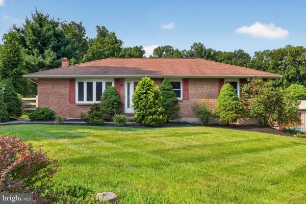 239 Lawn Rd, PALMYRA, PA 17078