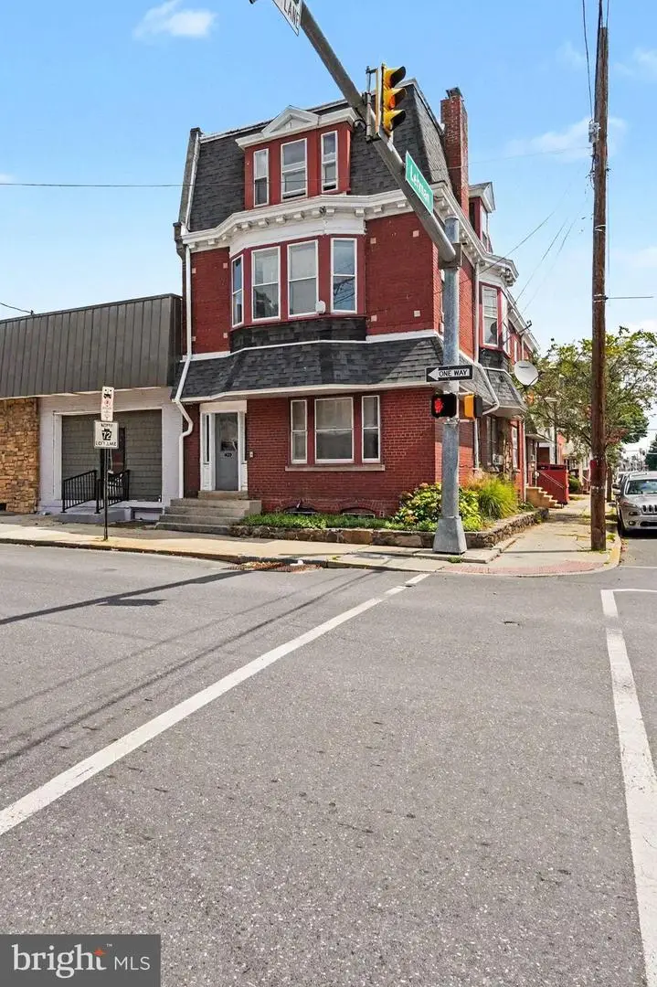 400 N 9th St, Lebanon, PA 17046 - #1