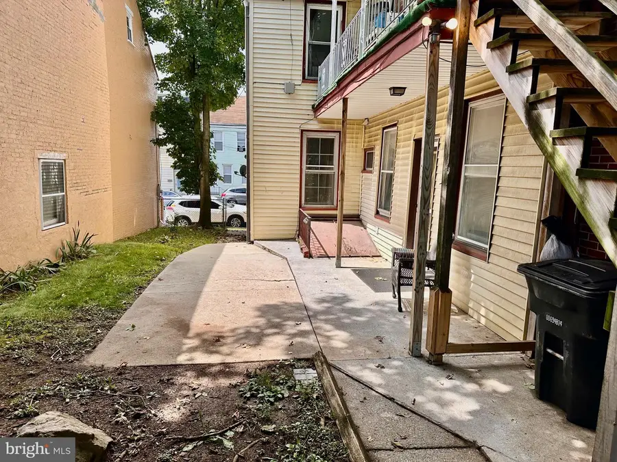226 S 9th St, Lebanon, PA 17042 - #3