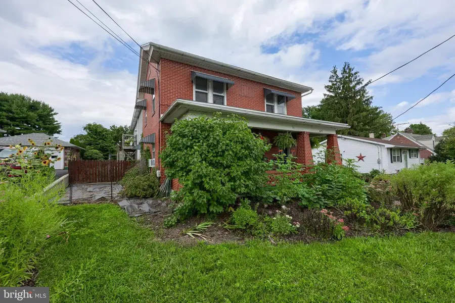 429 W Main Ave, Myerstown, PA 17067 - #2