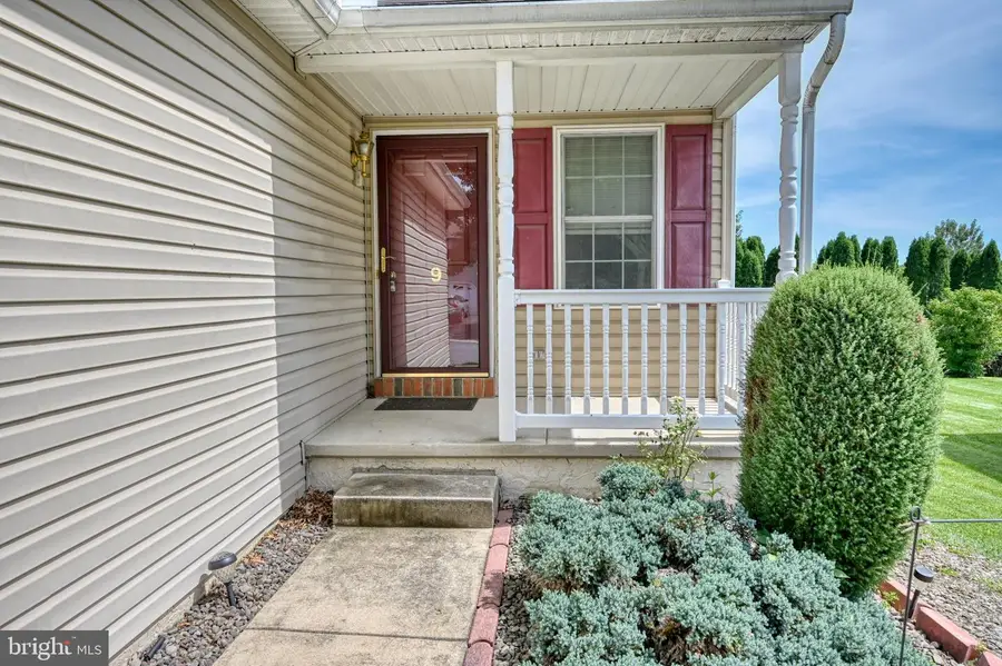 9 Grasshopper Ct, Myerstown, PA 17067 - #2