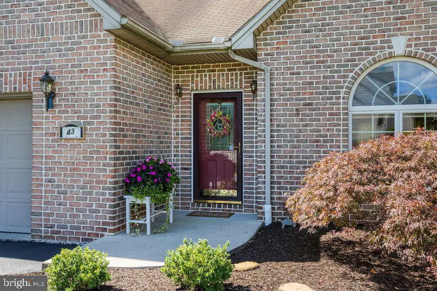 43 Fairfax Ln, Annville, PA 17003 - #2
