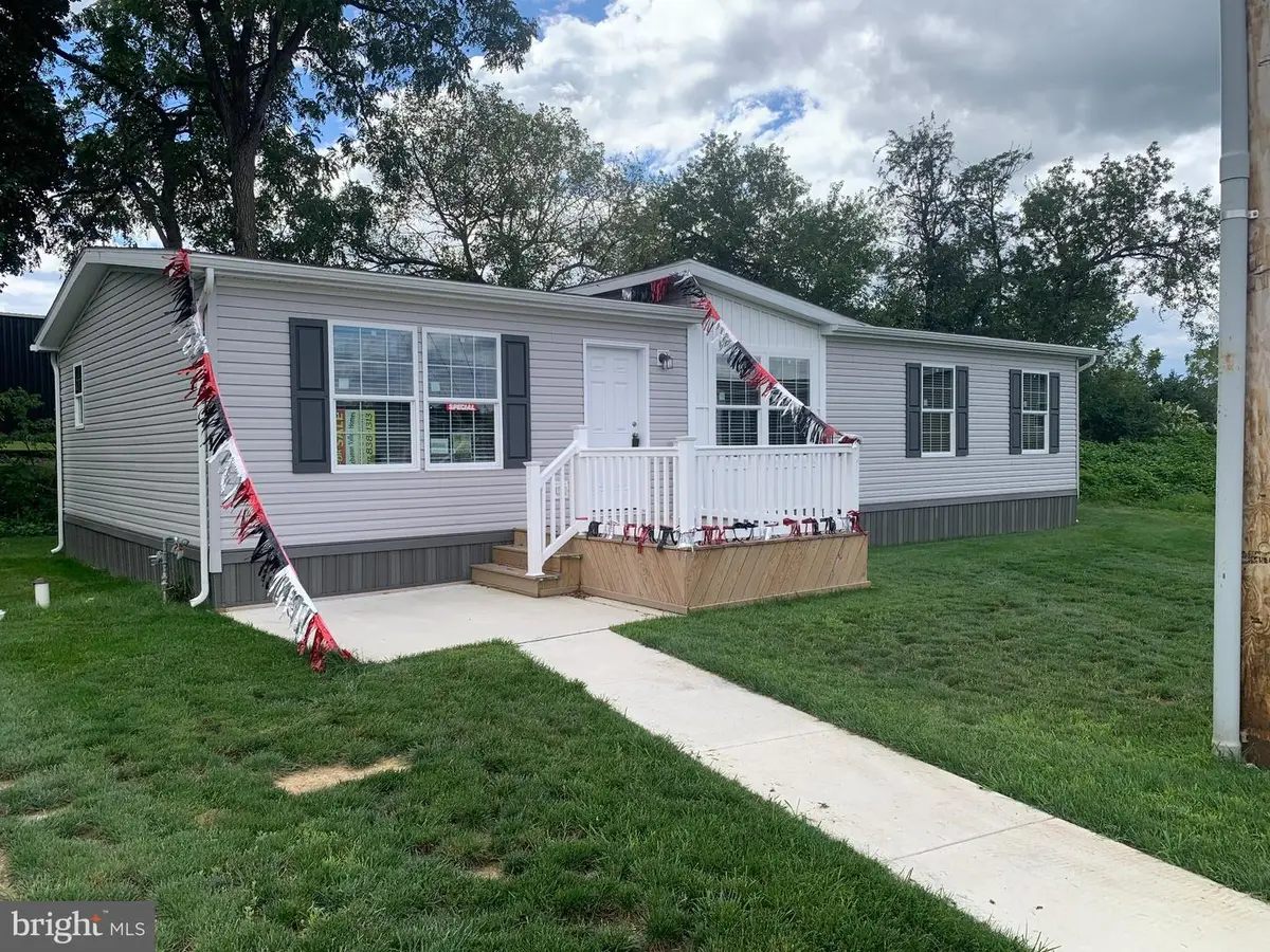 30 W Willow St, Palmyra, PA 17078 - #1