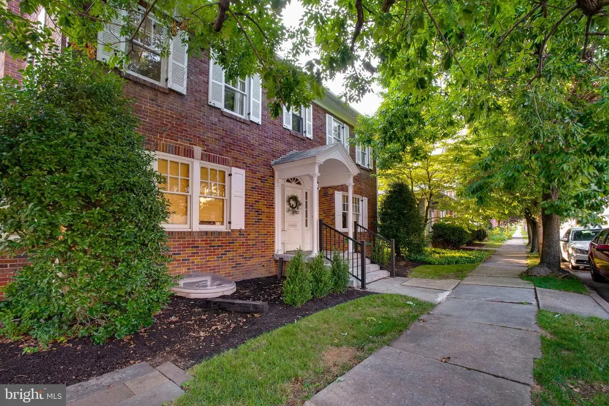 11 N College St, Myerstown, PA 17067 - #1