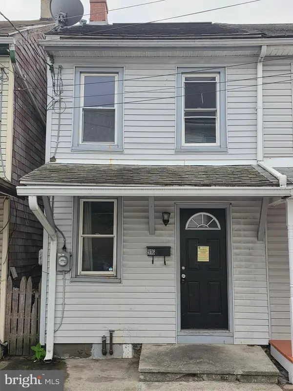 916 Elizabeth St, LEBANON, PA 17042