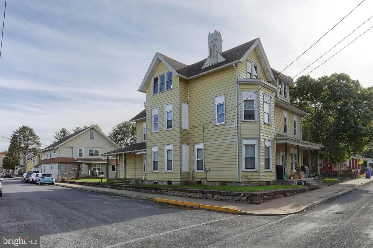 102 S Race St, Richland, PA 17087 - #1