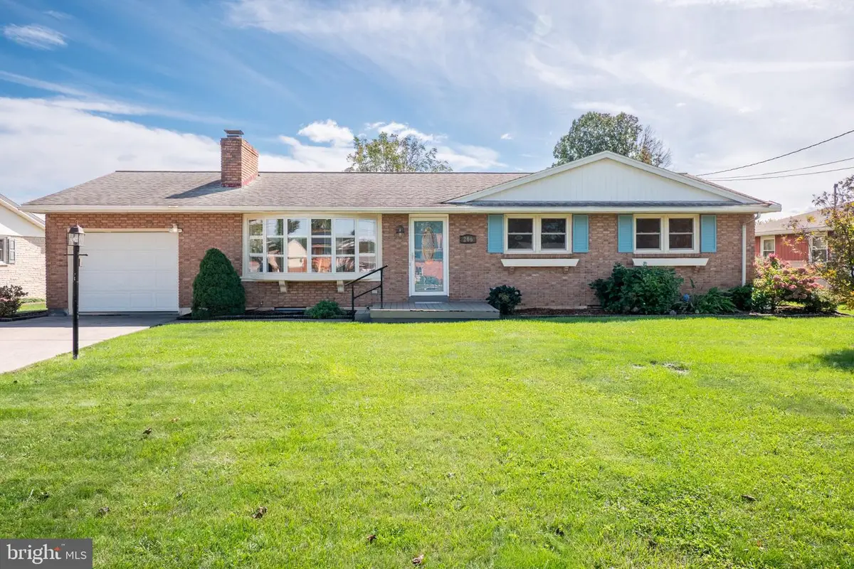 206 W Mckinley Ave, Myerstown, PA 17067 - #1