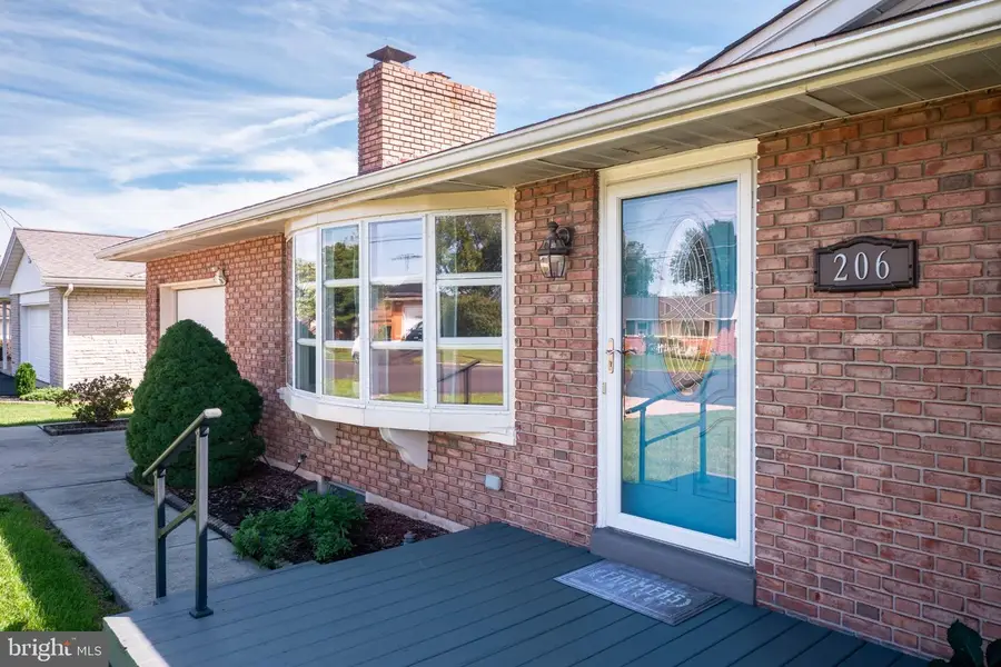 206 W Mckinley Ave, Myerstown, PA 17067 - #3