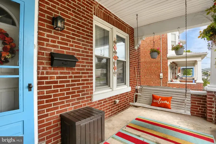 209 S Harrison St, Palmyra, PA 17078 - #2