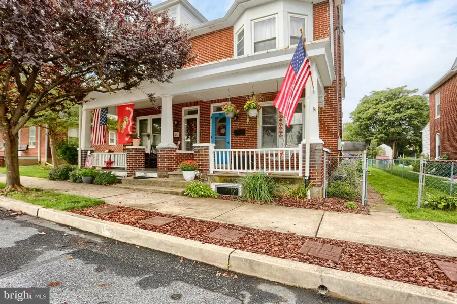 209 S Harrison St, Palmyra, PA 17078 - #3