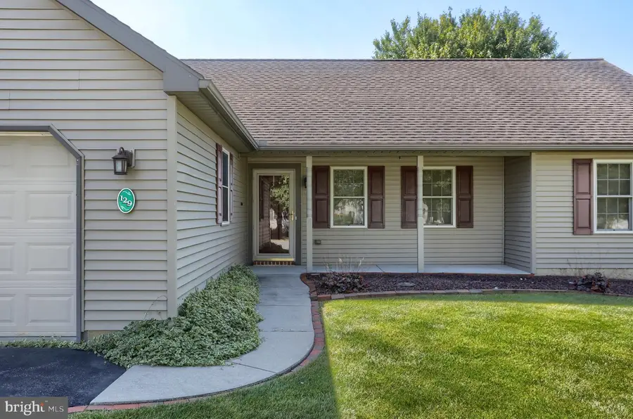 129 Arbor Dr, Myerstown, PA 17067 - #2