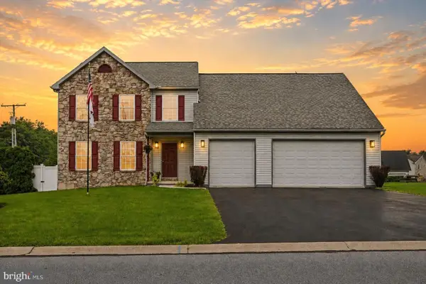 1708 Wheatfield Ln, LEBANON, PA 17042