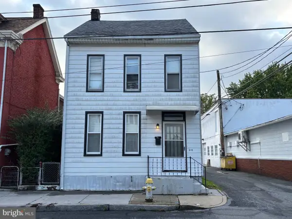 319 S 6th St, LEBANON, PA 17042