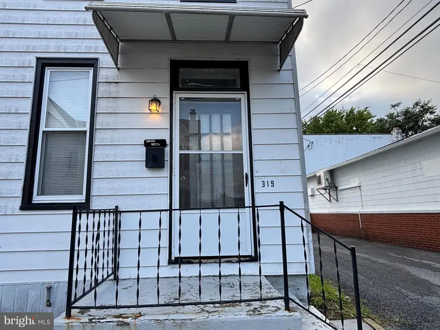 319 S 6th St, Lebanon, PA 17042 - #3