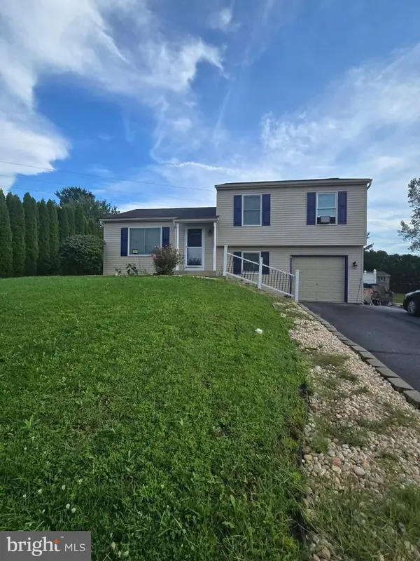 81 E Brookfield, LEBANON, PA 17046