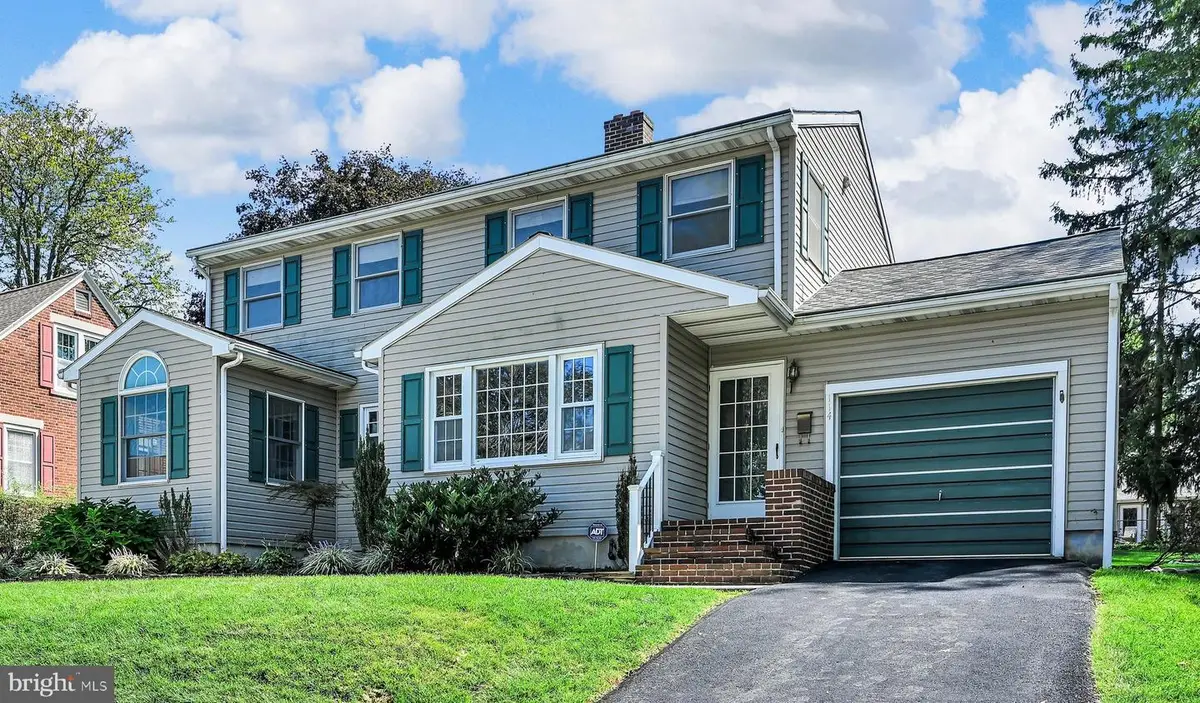 114 E Chestnut St, Cleona, PA 17042 - #1