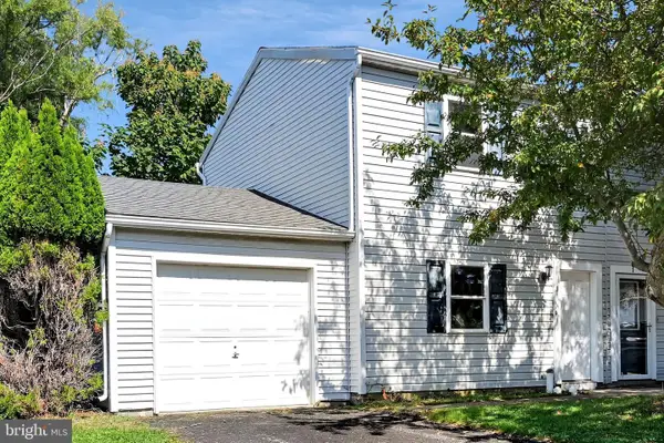3 Walnut Mill Ln, CLEONA, PA 17042