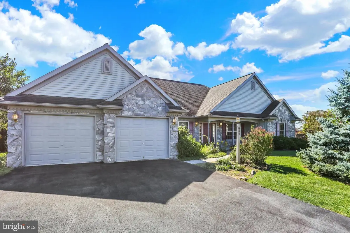 856 Walnut Crest Dr, Lebanon, PA 17046 - #1