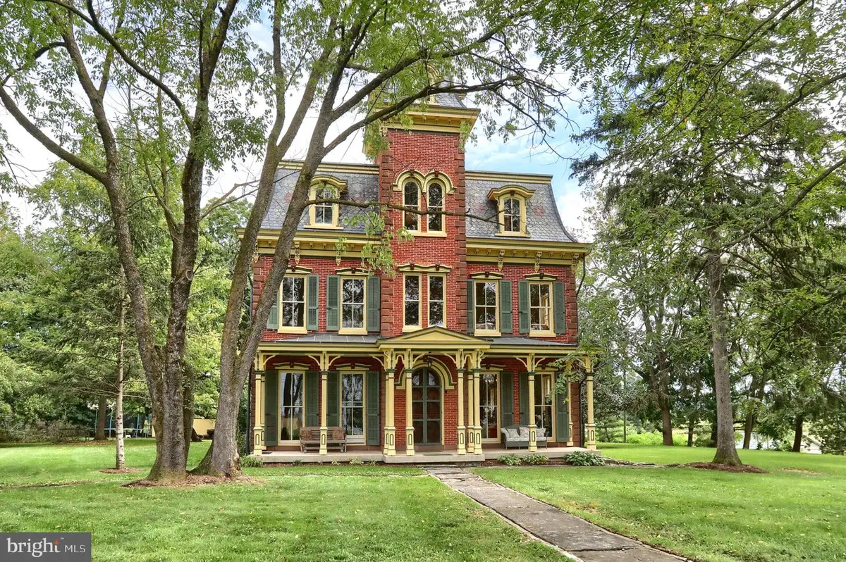 807 Weavertown Rd, Myerstown, PA 17067 - #1