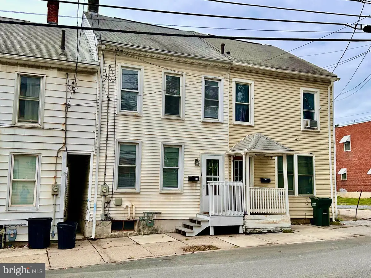 61 N 12th St, Lebanon, PA 17046 - #1