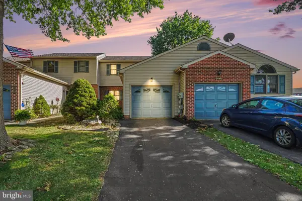 2094 Acorn Dr, LEBANON, PA 17042