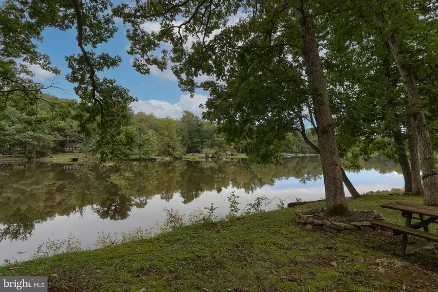 146 Lakeside Dr, Fredericksburg, PA 17026 - #2