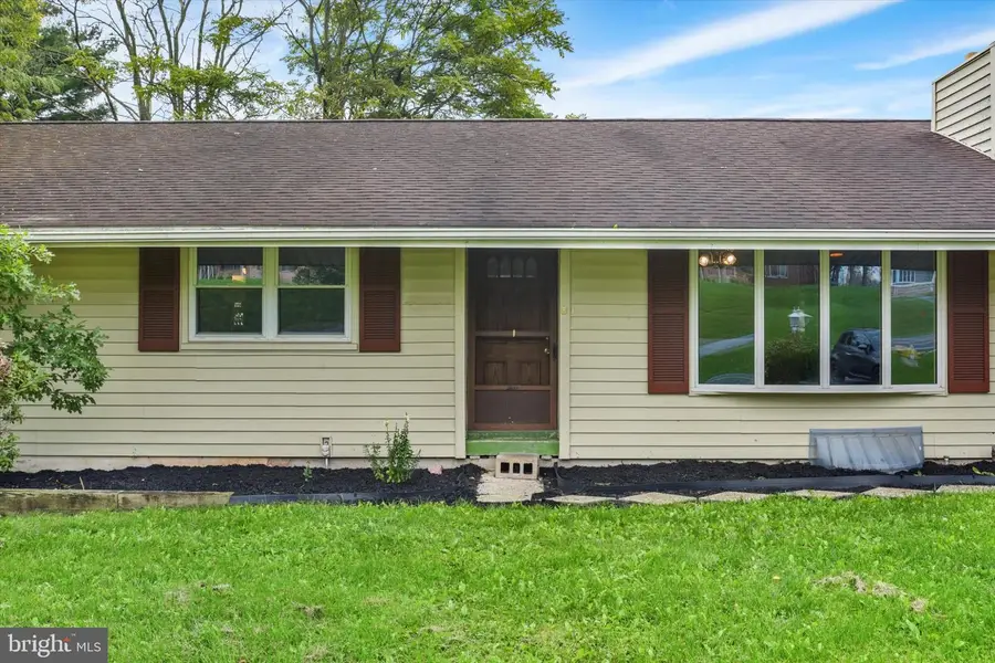 203 W Main St, Fredericksburg, PA 17026 - #3