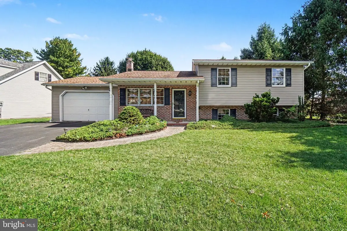 1612 Greenwood Dr, Lebanon, PA 17046 - #1
