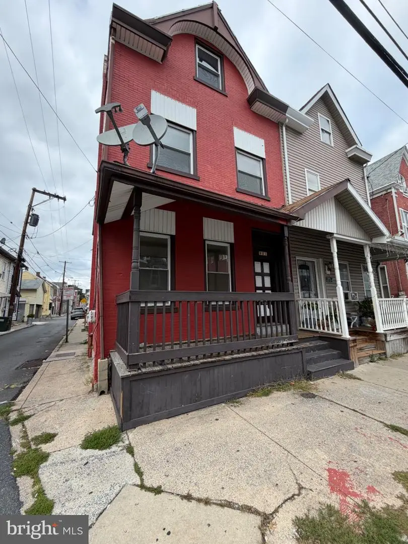 921 Lehman St, Lebanon, PA 17046 - #1