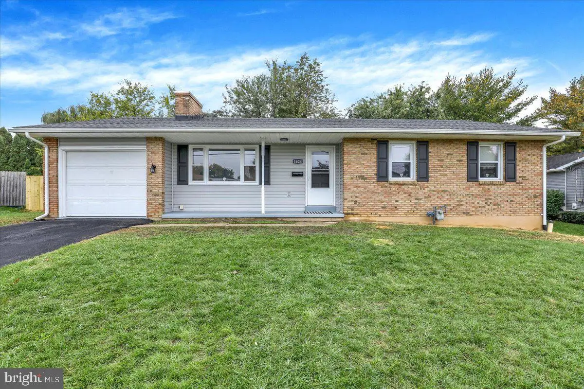 1624 Greenwood Dr, Lebanon, PA 17046 - #1