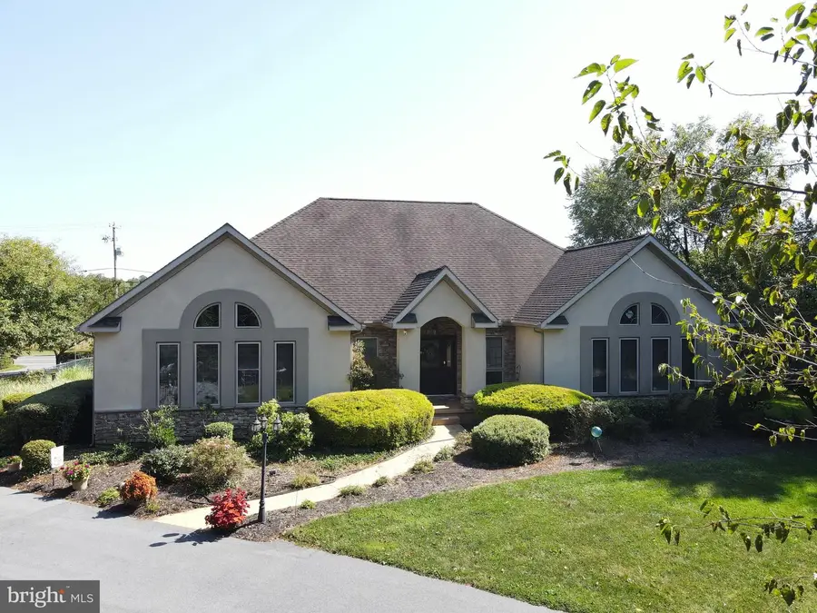 890 S Mount Pleasant Rd, Lebanon, PA 17042 - #2