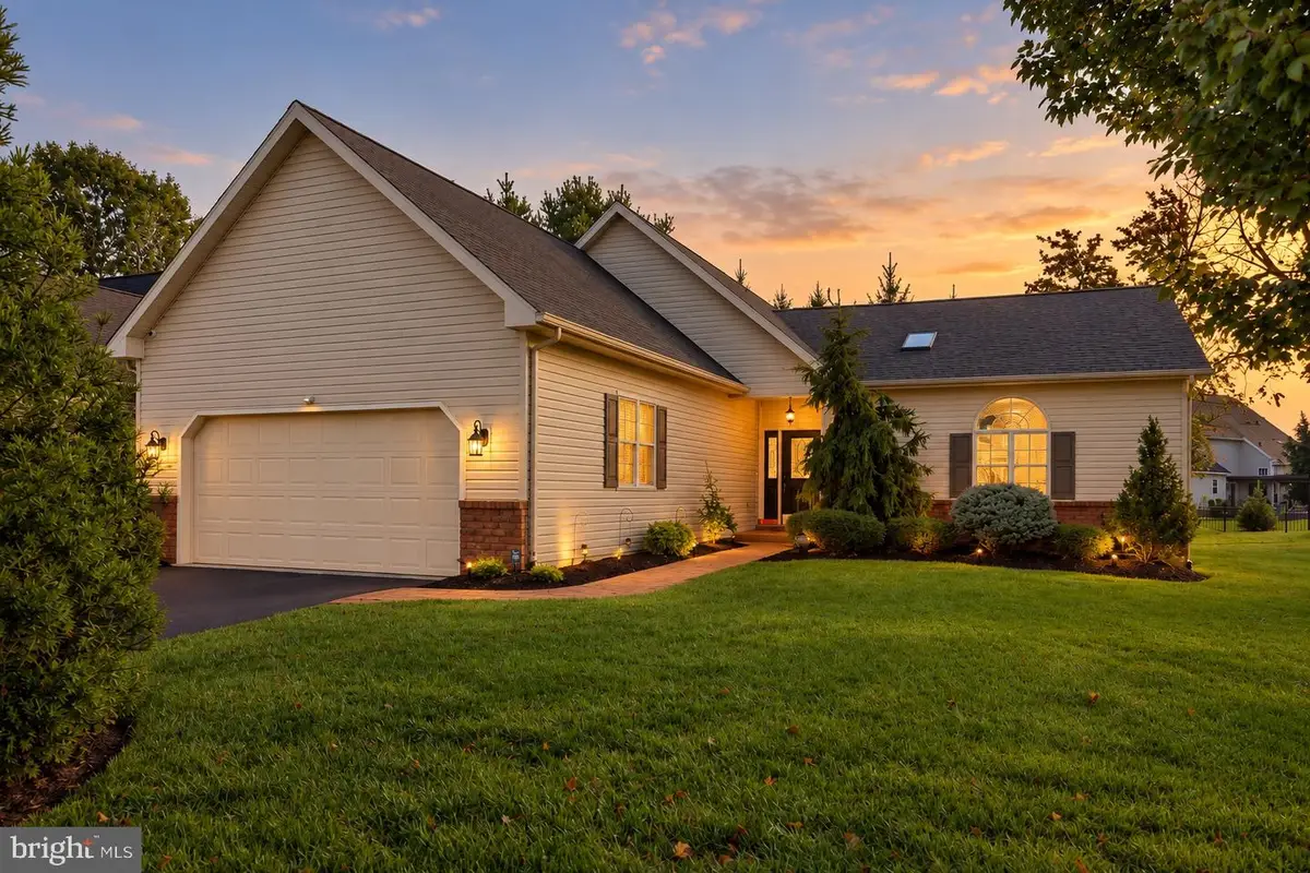 514 Waterside Cir, Lebanon, PA 17042 - #1