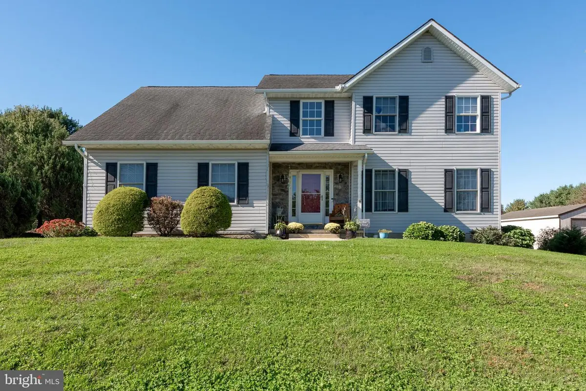 40 Norfolk Ln, Lebanon, PA 17042 - #1