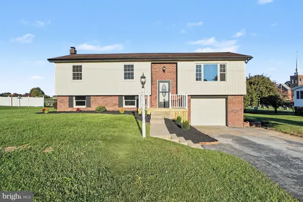 1643 Parkway Dr, LEBANON, PA 17046