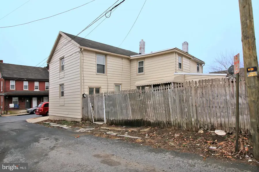 923 Guilford St, Lebanon, PA 17046 - #2