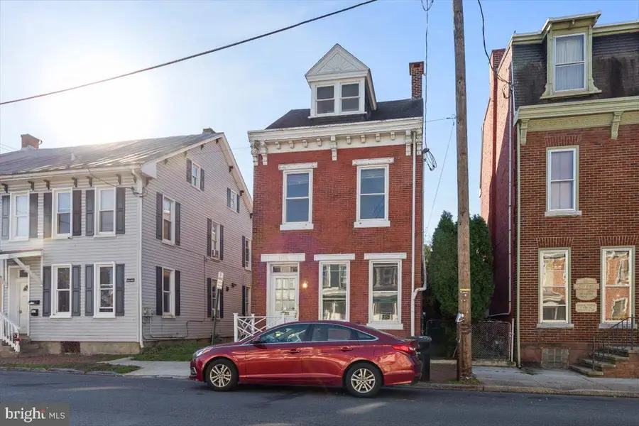 408 Chestnut St, Lebanon, PA 17042 - #2