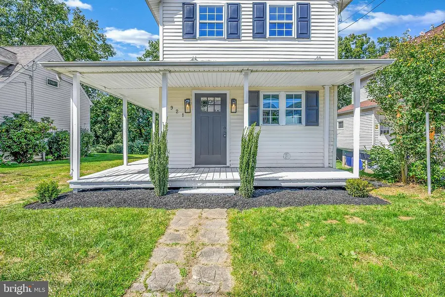 921 Getty St, Duryea, PA 18642 - Image #2