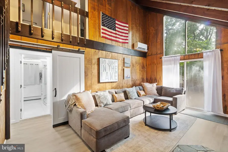 248 W Lake Valley Dr, Hazleton, PA 18202 - Image #3